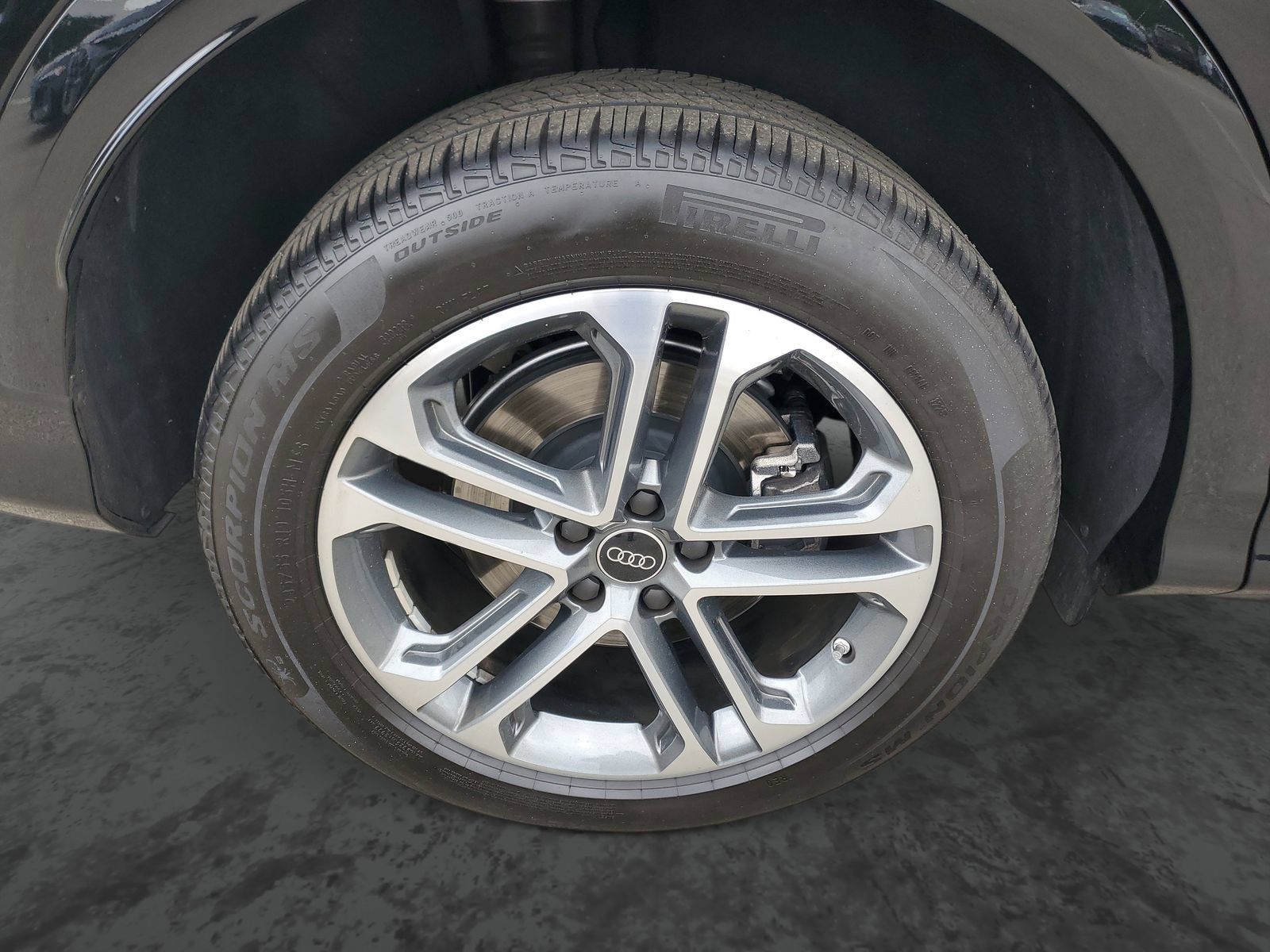 Used 2025 Audi Q5 Premium w/ Convenience Package AWD/4WD image 5