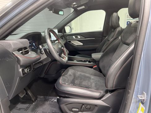 Used 2025 Ford Explorer ST w/ Sun And Sound Package AWD/4WD image 11