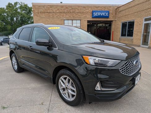 Used 2023 Ford Edge SEL w/ Convenience Package AWD/4WD image 4