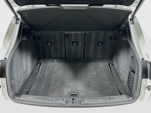 Certified 2026 Porsche Macan AWD/4WD image 27