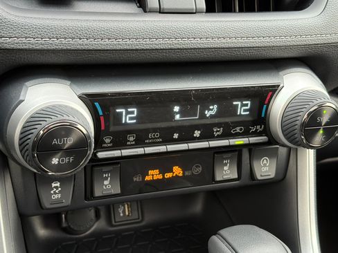 New 2025 Toyota RAV4 XLE w/ Convenience Package image 18