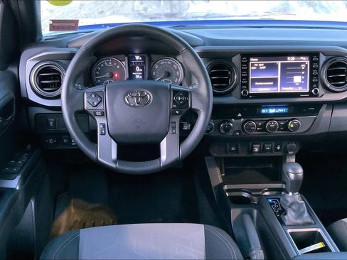 Used 2023 Toyota Tacoma TRD Off-Road image 6