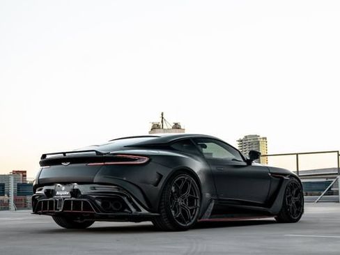 Used 2018 Aston Martin DB11 V12 image 2