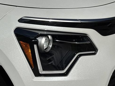 New 2026 Kia Niro Wind FWD image 31