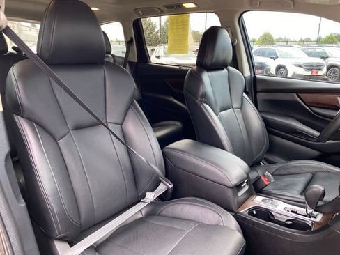 Used 2023 Subaru Ascent Touring AWD/4WD image 9