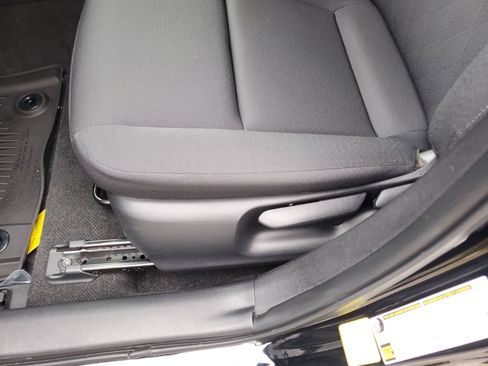Used 2024 Toyota Corolla LE FWD image 18