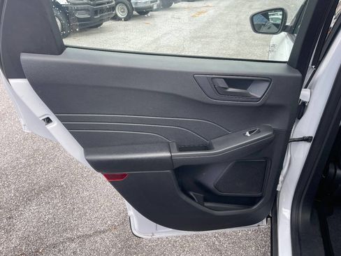 Used 2022 Ford Escape S AWD/4WD image 27