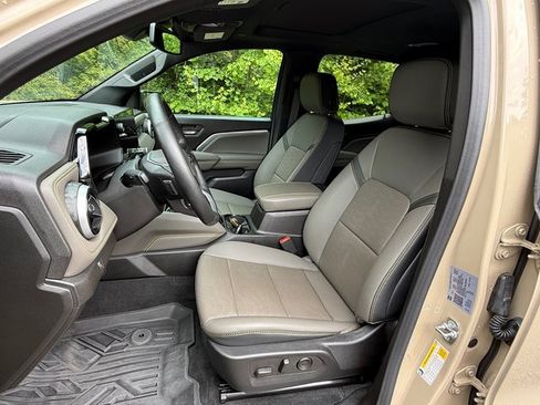 Used 2024 Chevrolet Colorado ZR2 w/ ZR2 Convenience Package III AWD/4WD image 13
