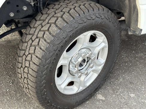 Used 2025 Ford F250 XLT AWD/4WD image 10