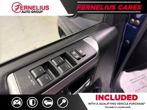 Used 2021 Toyota 4Runner SR5 AWD/4WD image 30