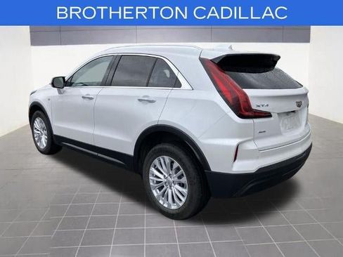 Used 2024 Cadillac XT4 Luxury w/ Cold Weather Package AWD/4WD image 10