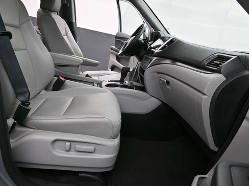 Used 2017 Honda Pilot EX-L image 18