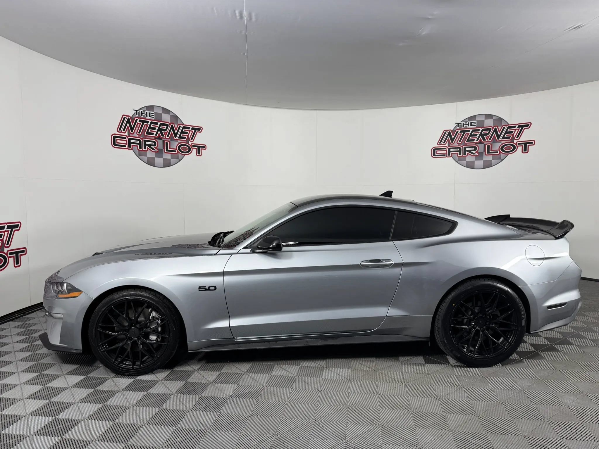 Used 2022 Ford Mustang GT w/ Equipment Group 301A RWD image 4