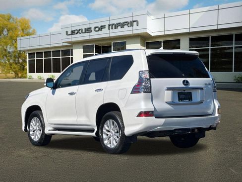 Certified 2023 Lexus GX 460 Premium w/ Premium Plus Package AWD/4WD image 3