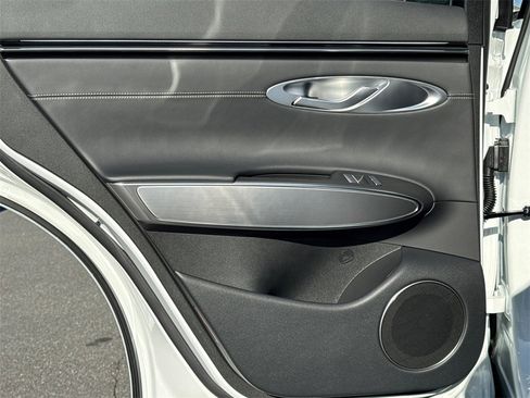 New 2026 Genesis GV70 2.5T Select image 22