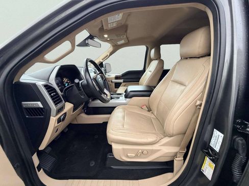 Used 2017 Ford F150 Lariat w/ Equipment Group 502A Luxury AWD/4WD image 16