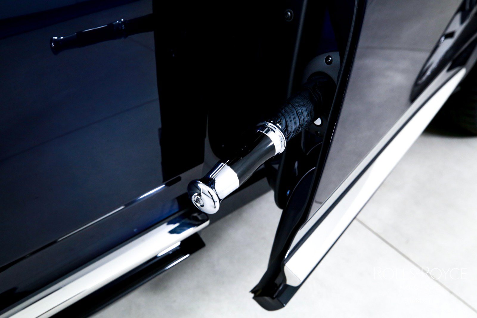 Certified 2025 Rolls-Royce Cullinan AWD/4WD image 26