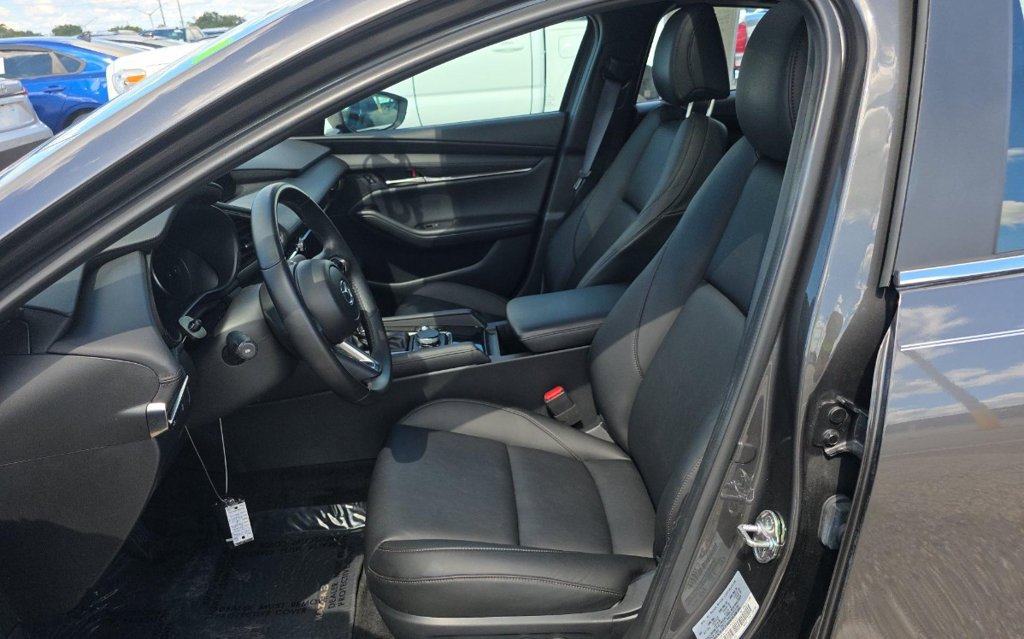 Used 2025 MAZDA MAZDA3 s FWD image 8