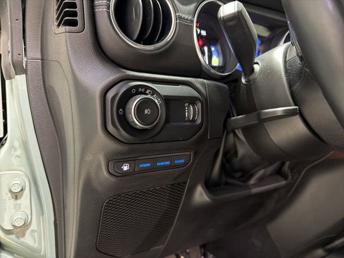 Used 2023 Jeep Wrangler Unlimited Sahara w/ Cold Weather Group image 16