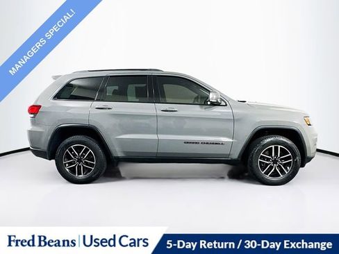 Used 2021 Jeep Grand Cherokee Trailhawk image 9
