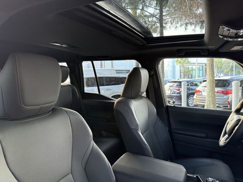 Certified 2024 Lexus GX 550 w/ Cold Area Package AWD/4WD image 41