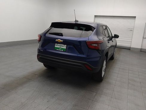 Used 2024 Chevrolet Trax LS FWD image 7
