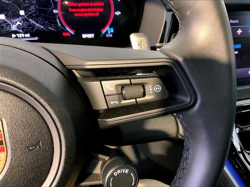 Certified 2025 Porsche Panamera 4 image 28