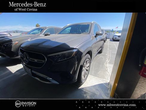 Certified 2026 Mercedes-Benz GLC 300 image 1