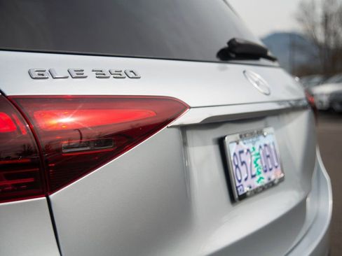 Used 2025 Mercedes-Benz GLE 350 4MATIC image 19