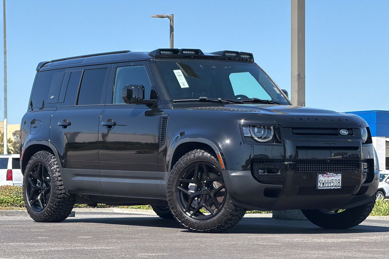 Used 2024 Land Rover Defender 110 S AWD/4WD image 2