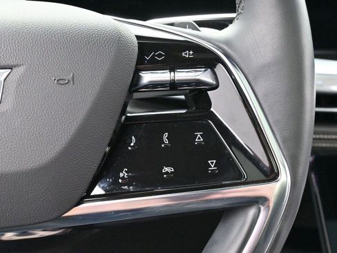 Certified 2025 Cadillac Escalade Sport w/ LPO, ONYX Package AWD/4WD image 22