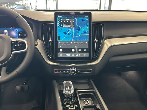 New 2026 Volvo XC60 T8 Ultra w/ Climate Package AWD/4WD image 11