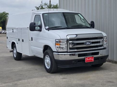 New 2026 Ford E-350 and Econoline 350 Super Duty w/ Power Equipment Group RWD image 6
