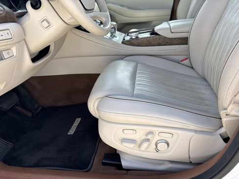 Used 2020 Genesis G90 3.3T Premium RWD image 27