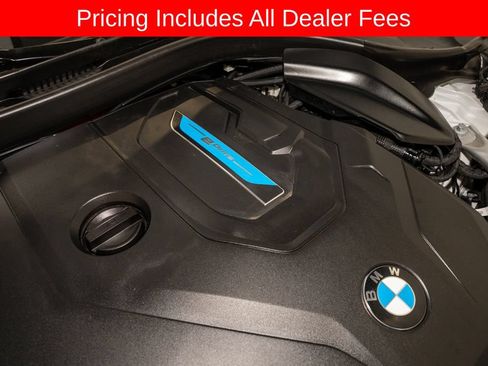 Used 2021 BMW 530e xDrive w/ Premium Package AWD/4WD image 23