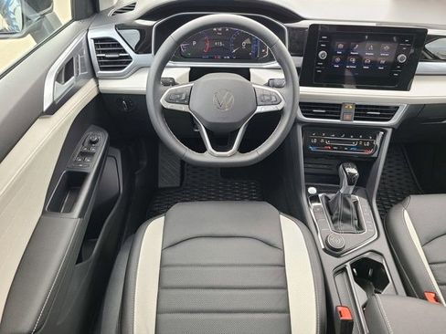 New 2025 Volkswagen Taos SEL image 24