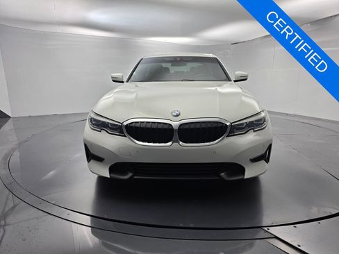 Certified 2022 BMW 330i Sedan w/ Premium Package RWD image 2
