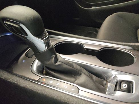 Used 2022 Chevrolet Malibu LT FWD image 26
