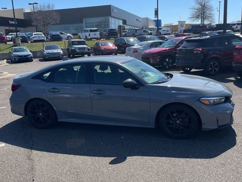 Used 2025 Honda Civic Sport image 2