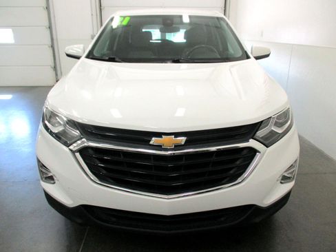 Used 2021 Chevrolet Equinox LT w/ Driver Convenience Package image 8