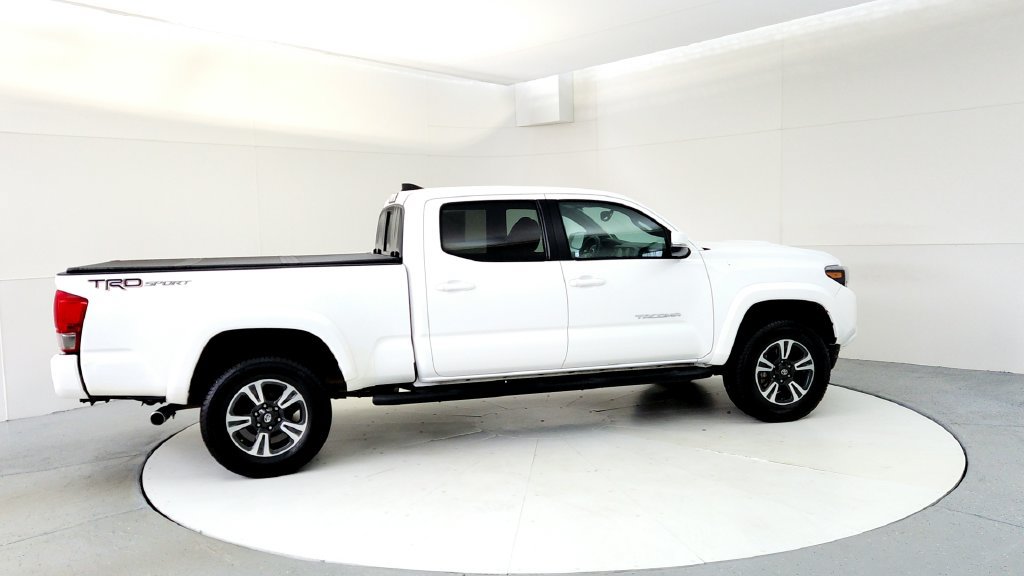Certified 2017 Toyota Tacoma TRD Sport w/ Tow Package RWD image 6