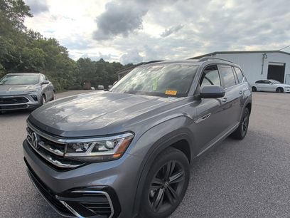 Used 2021 Volkswagen Atlas SE w/ Panoramic Sunroof Package
