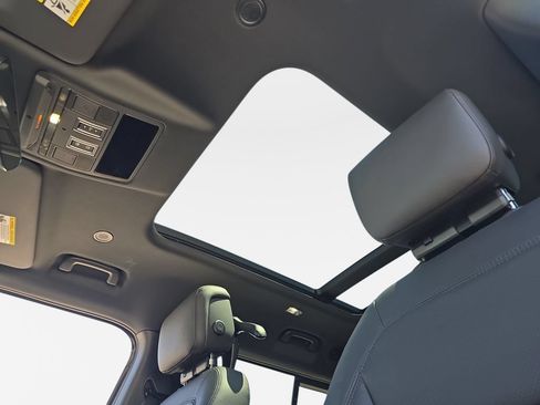 New 2026 Land Rover Defender 130 S AWD/4WD image 31