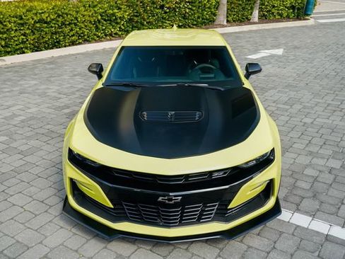 Used 2019 Chevrolet Camaro SS image 5
