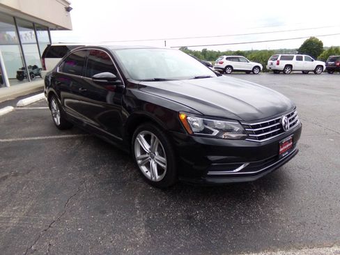 Used 2016 Volkswagen Passat 1.8T S FWD image 44