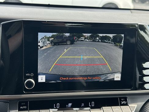 Used 2026 Toyota Camry SE w/ Convenience Package FWD image 27