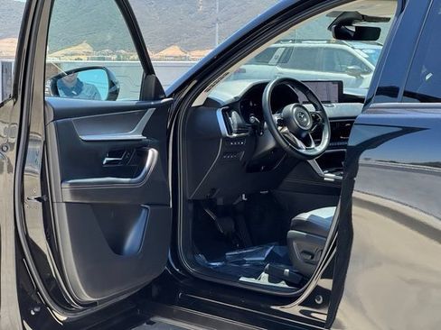 Certified 2025 MAZDA CX-70 Plug-In Hybrid w/ Premium Pkg AWD/4WD image 9