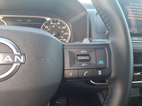 Certified 2025 Nissan Rogue SV FWD image 19