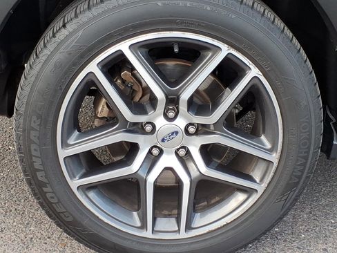 Used 2018 Ford Explorer Sport w/ Equipment Group 401A image 10