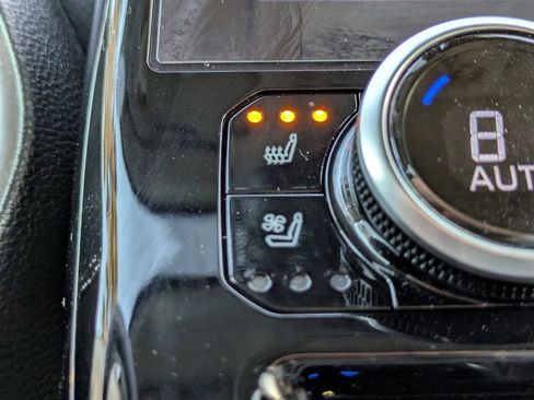 Used 2024 Toyota Highlander Platinum image 26